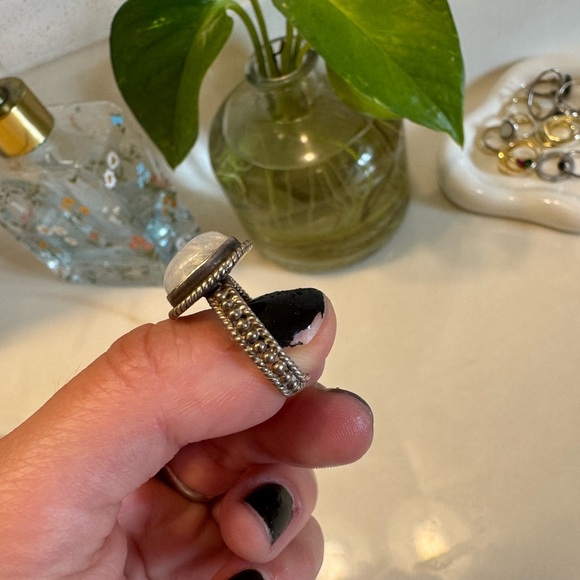 Moonstone ring - Picture 4 of 8